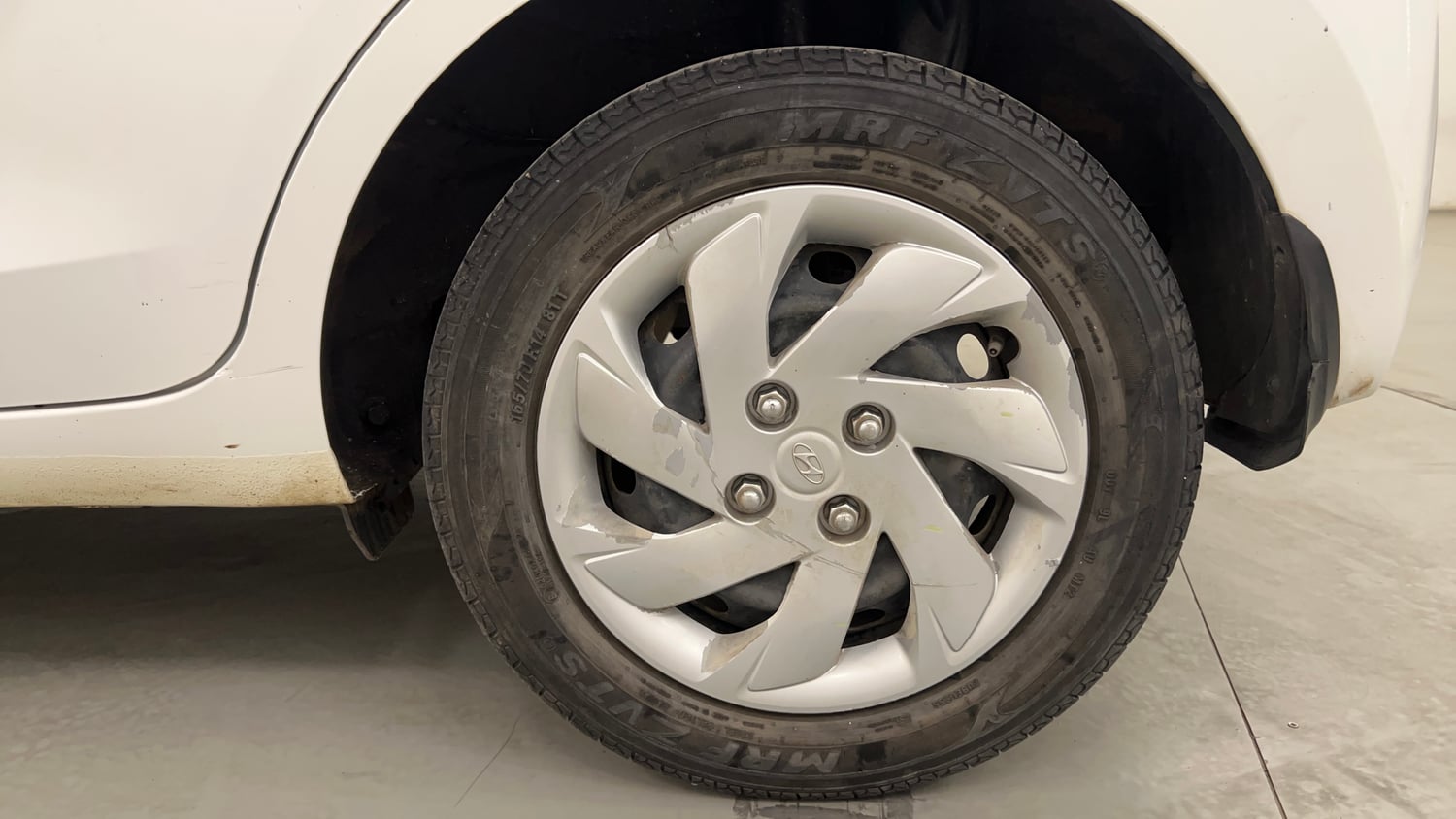 Used 2018 Hyundai Santro Asta Petrol Manual tyres LEFT REAR TYRE RIM VIEW