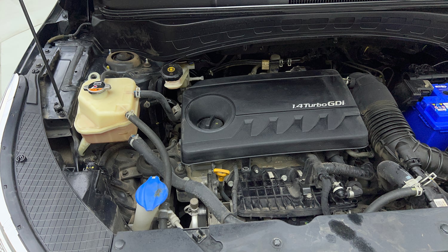 Used 2023 Kia Seltos GTX Plus 1.4 DCT Petrol Automatic engine ENGINE RIGHT SIDE VIEW