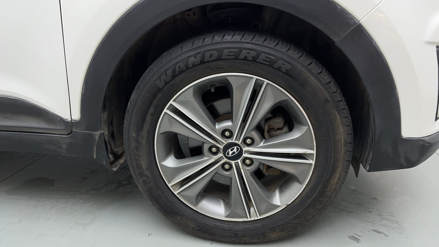 Used 2018 Hyundai Creta SX Plus 1.6 AT Petrol Petrol Automatic tyres RIGHT FRONT TYRE RIM VIEW
