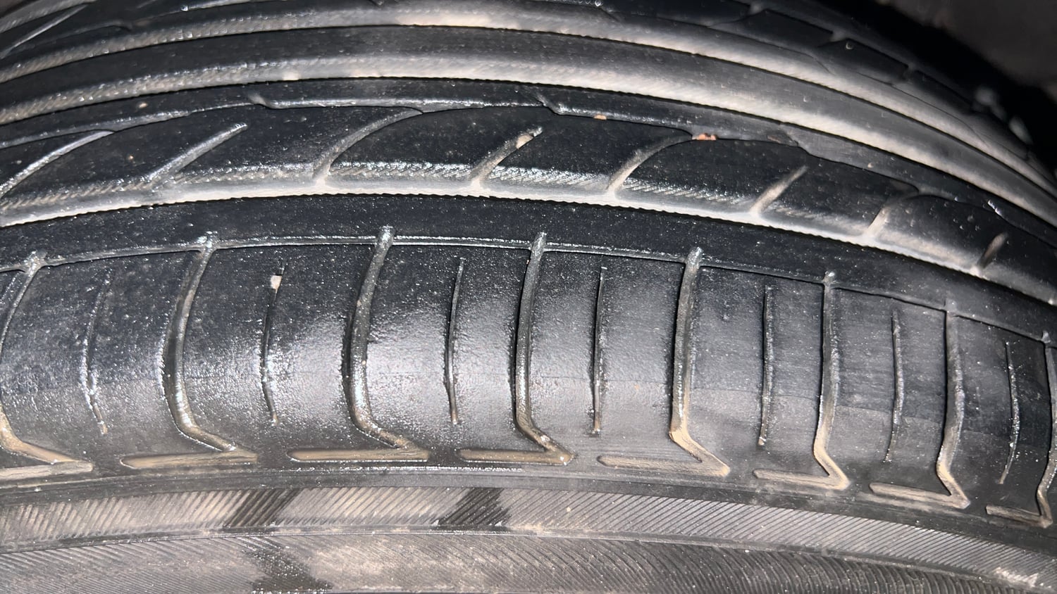 Used 2016 Nissan Micra XV CVT Petrol Automatic tyres LEFT REAR TYRE TREAD VIEW