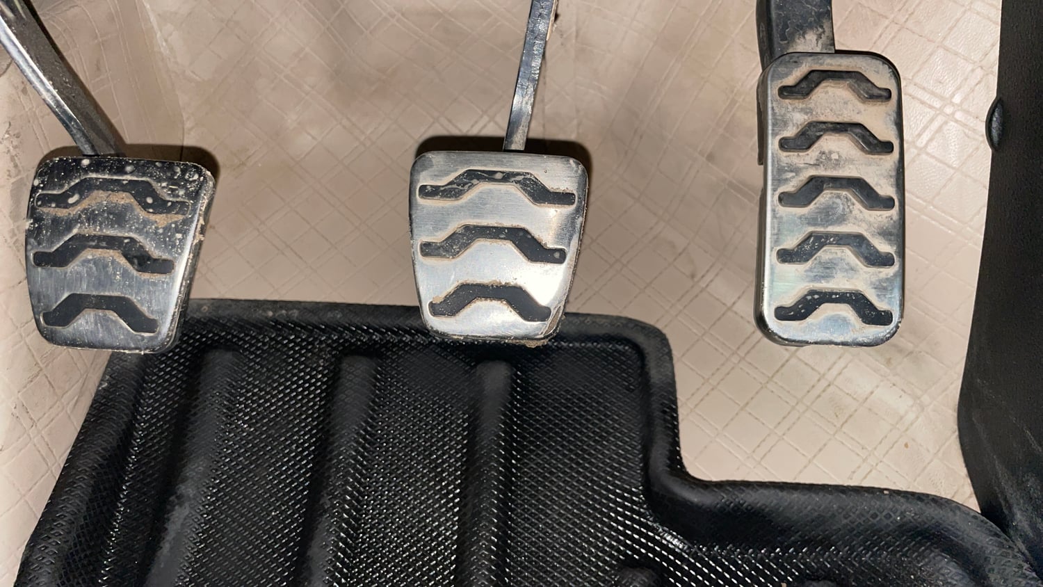 Used 2019 Kia Seltos GTX Plus 1.4 Petrol Manual interior PEDALS VIEW