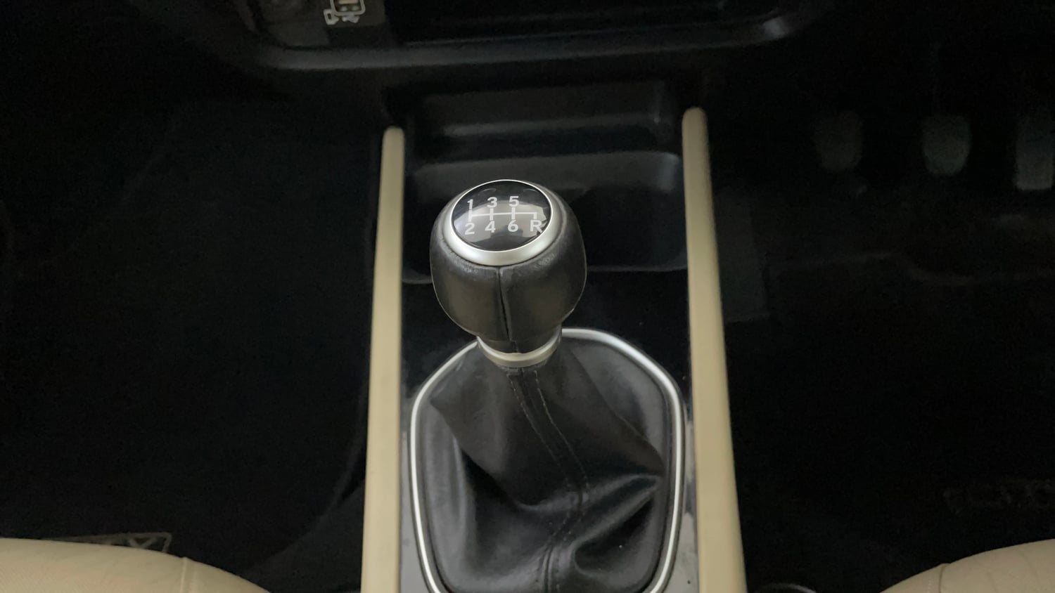 Used 2021 Honda City VX Petrol Petrol Manual interior GEAR  KNOB VIEW