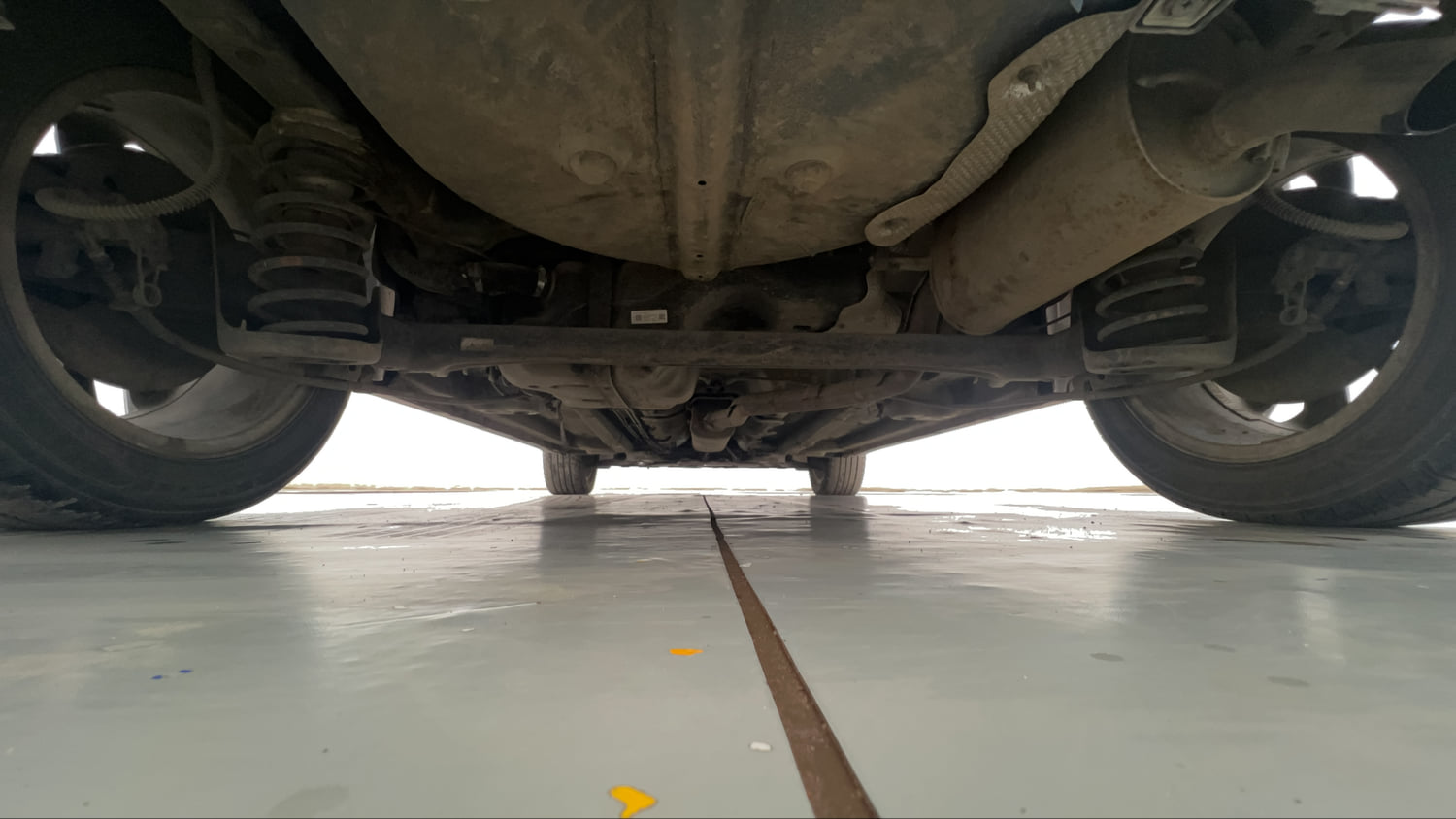 Used 2021 Mahindra XUV 300 W8 (O) 1.2 Petrol Petrol Manual extra REAR UNDERBODY VIEW (TAKEN FROM REAR)