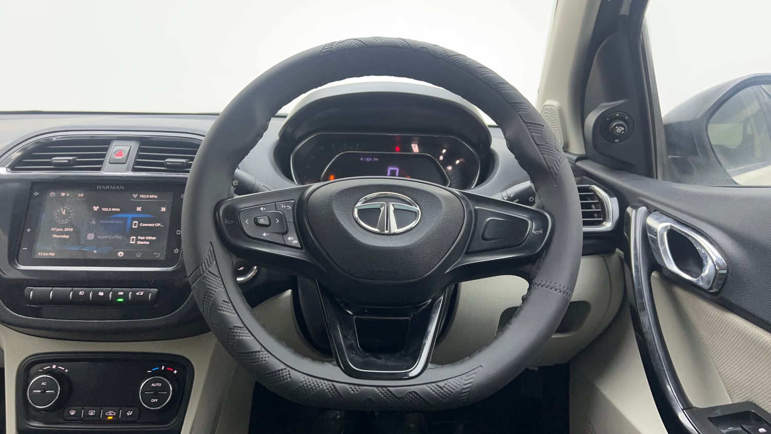 Used 2022 Tata Tigor XZ Plus CNG Cng Manual interior STEERING VIEW