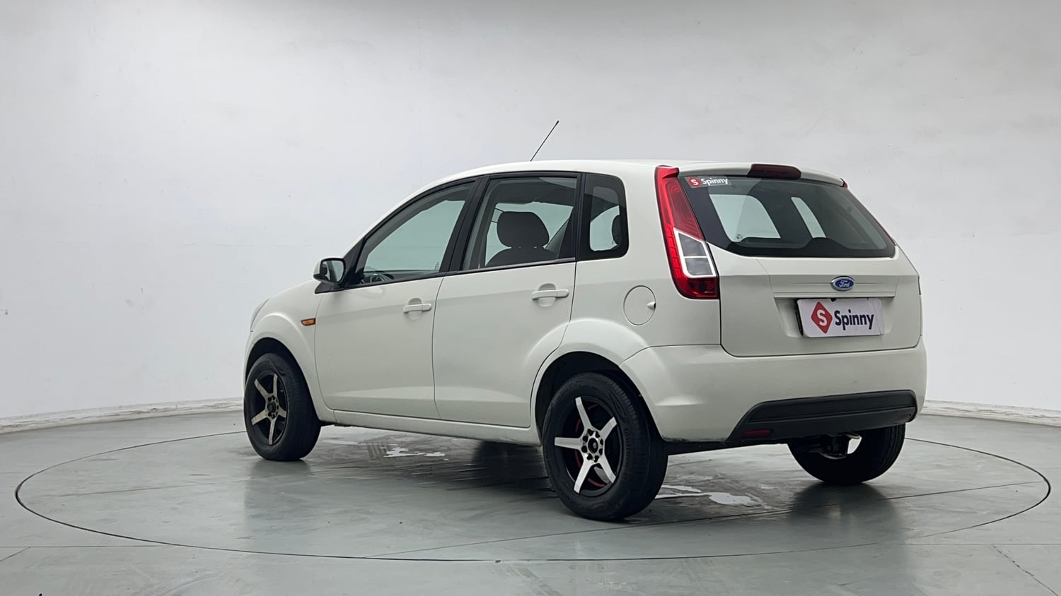 Used 2014 Ford Figo Duratec Petrol EXI 1.2 Petrol Manual exterior LEFT REAR CORNER VIEW