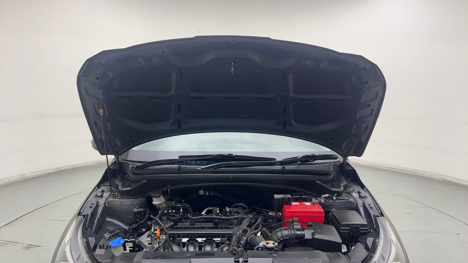 Used 2021 Hyundai i20 Asta 1.2 IVT Petrol Automatic engine ENGINE & BONNET OPEN FRONT VIEW