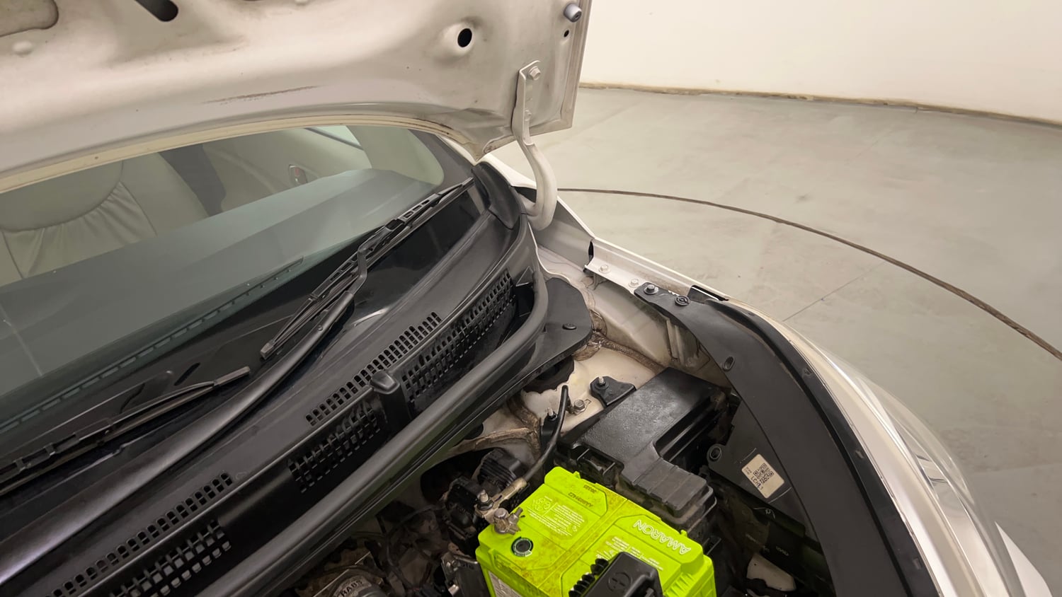 Used 2018 Hyundai Santro Asta Petrol Manual engine ENGINE LEFT SIDE HINGE & APRON VIEW