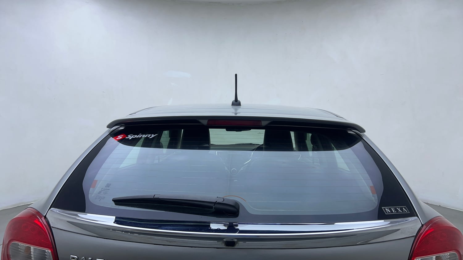 Used 2017 Maruti Suzuki Baleno Zeta 1.3 Diesel Manual exterior BACK WINDSHIELD VIEW