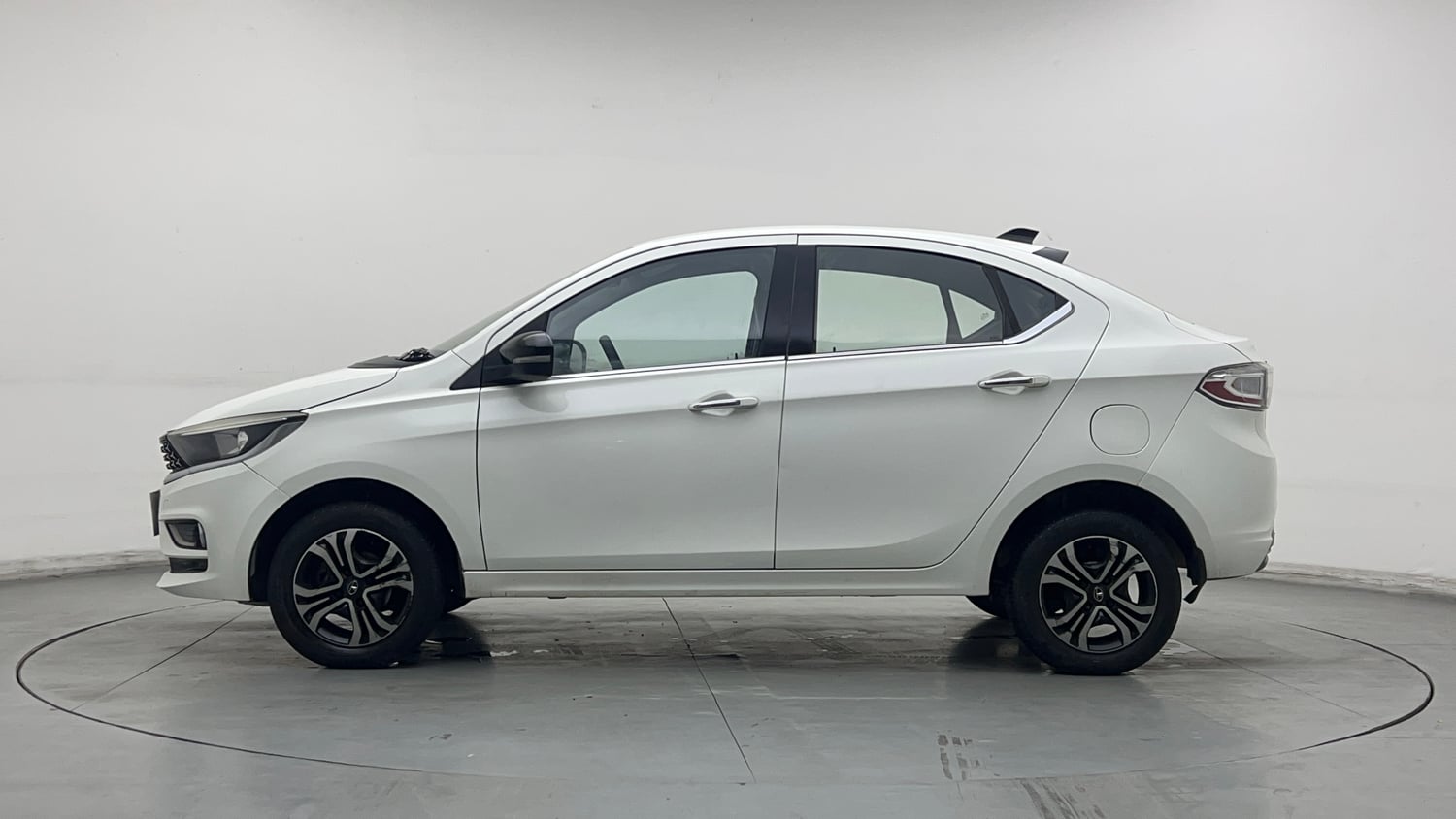 Used 2022 Tata Tigor XZ Plus CNG Cng Manual exterior LEFT SIDE VIEW
