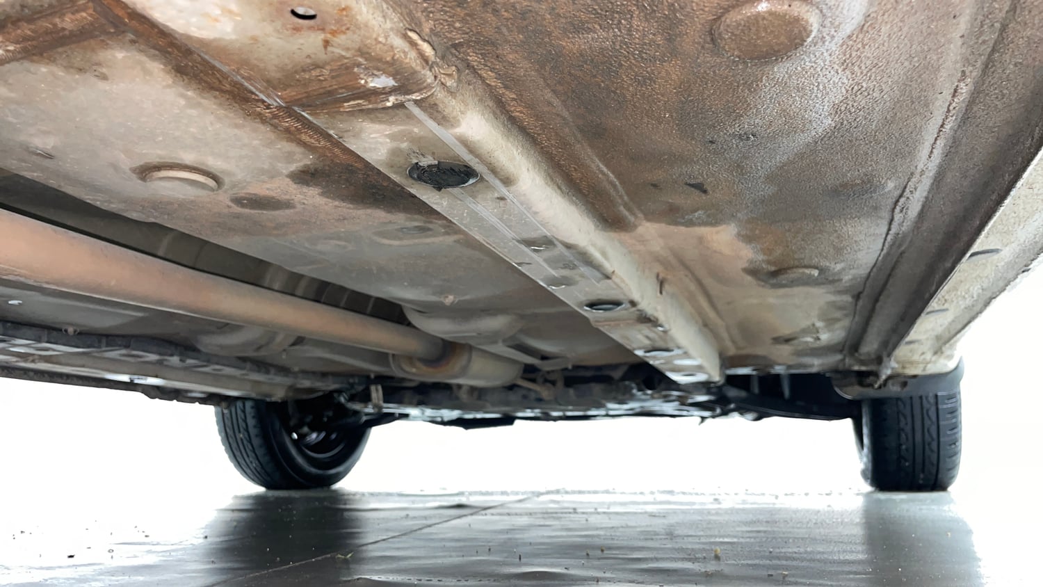 Used 2017 Hyundai Grand i10 Sportz (O) 1.2 Kappa VTVT Petrol Manual extra REAR RIGHT UNDERBODY VIEW