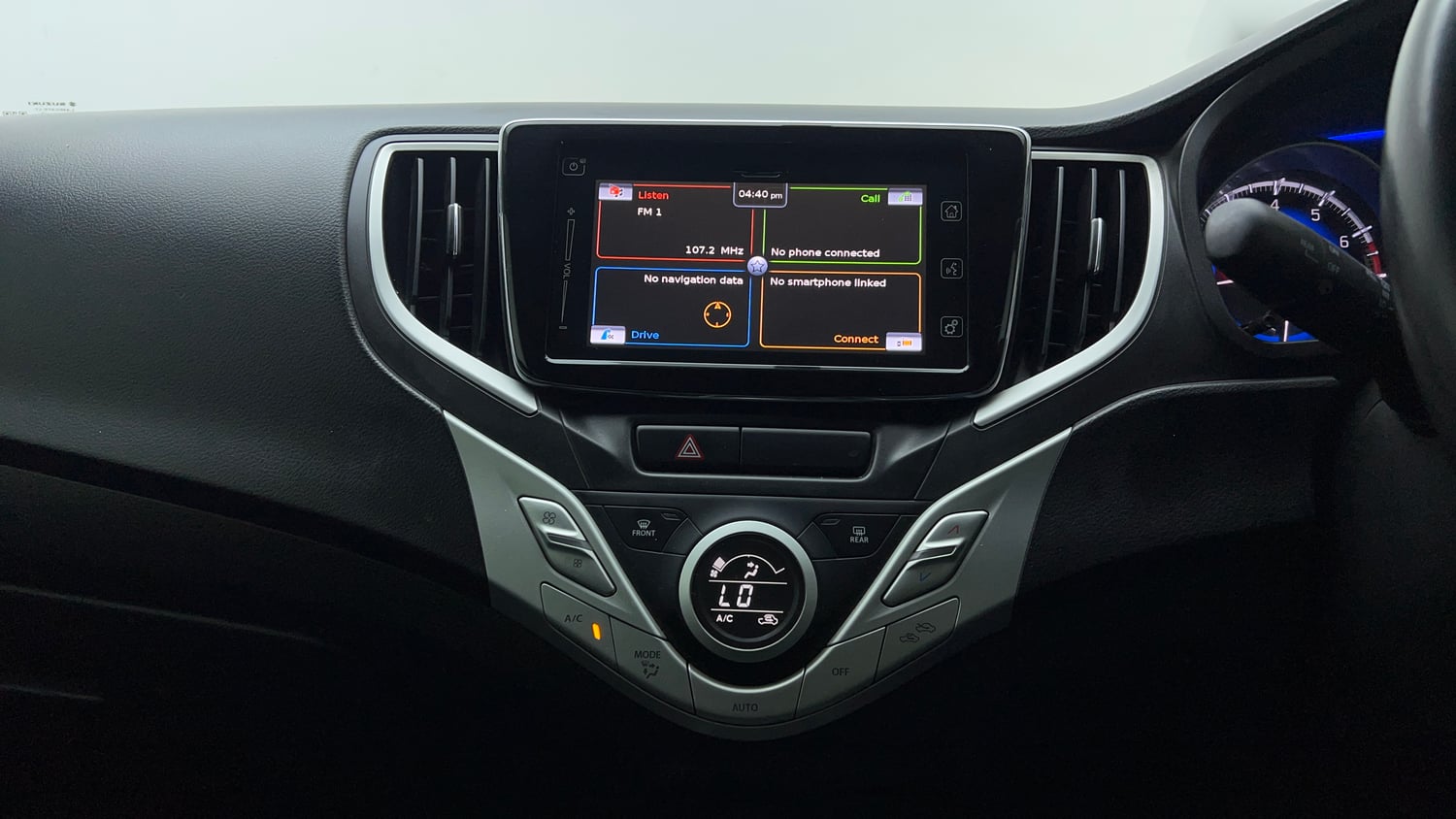 Used 2018 Maruti Suzuki Baleno Alpha 1.2 Petrol Manual interior MUSIC SYSTEM & AC CONTROL VIEW