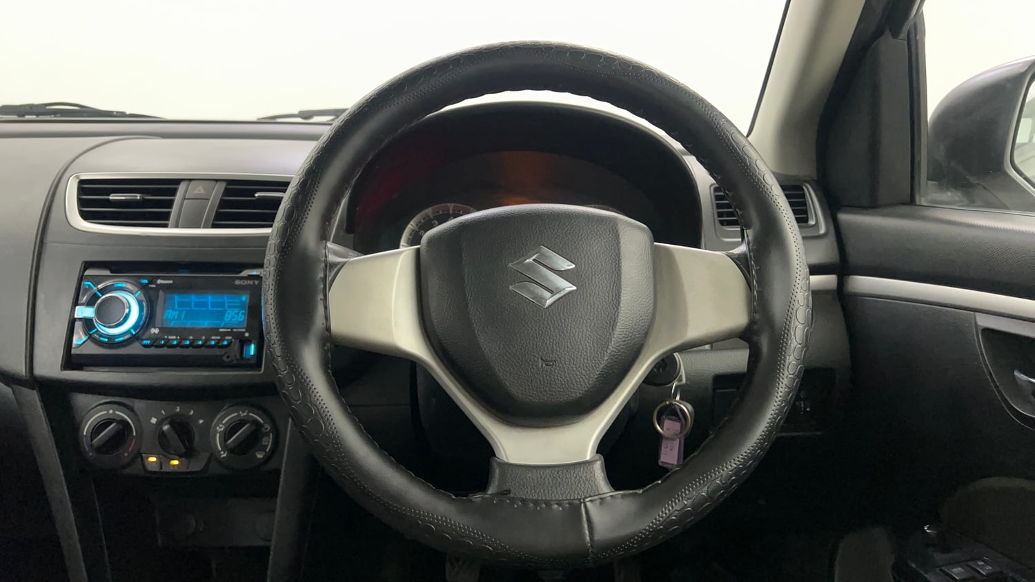 Used 2014 Maruti Suzuki Swift VXi Petrol Manual interior STEERING VIEW