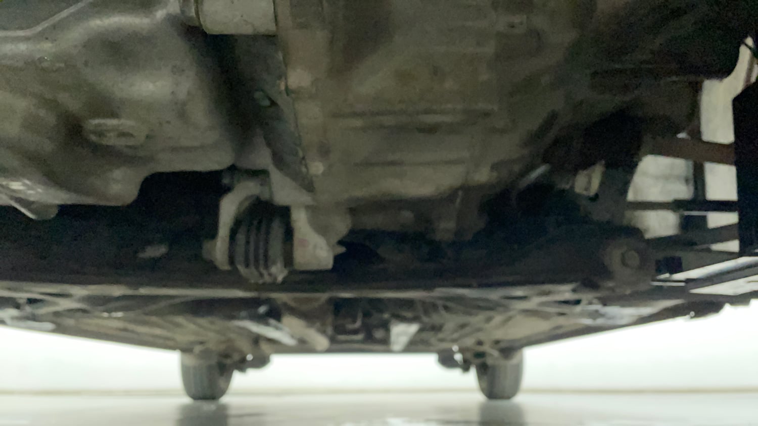 Used 2018 Honda Amaze 1.2 S MT Petrol Petrol Manual extra FRONT LEFT UNDERBODY VIEW