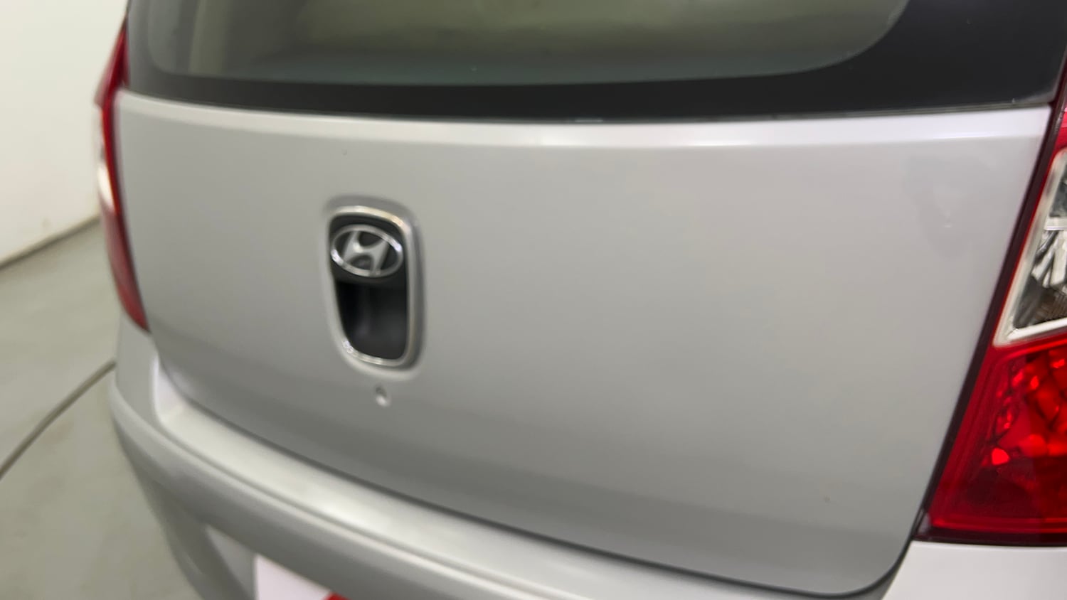 Used 2014 Hyundai i10 Magna 1.1 iRDE2 Petrol Manual dents MINOR SCRATCH