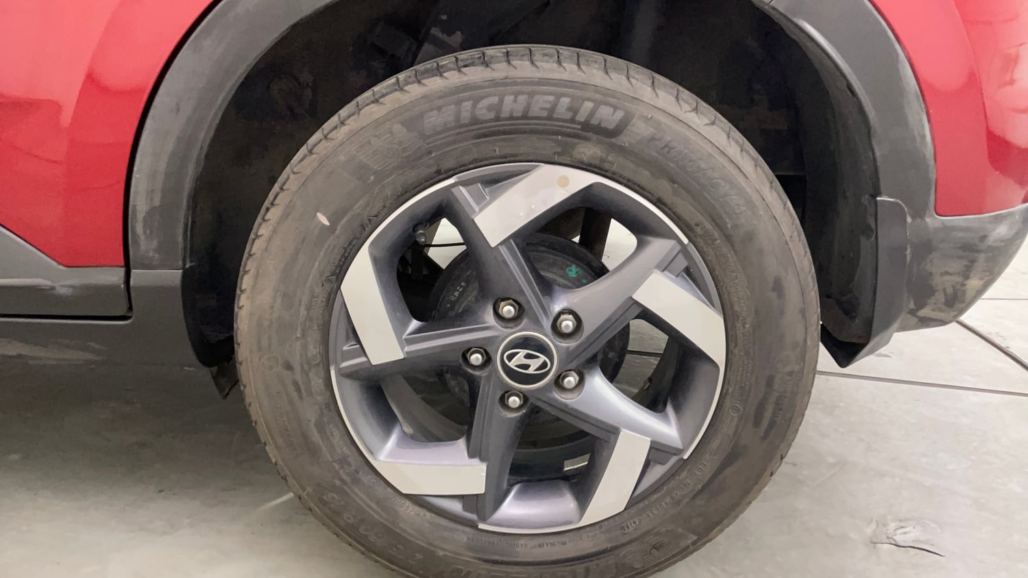 Used 2022 Hyundai Venue SX 1.0 Turbo Petrol Manual tyres LEFT REAR TYRE RIM VIEW