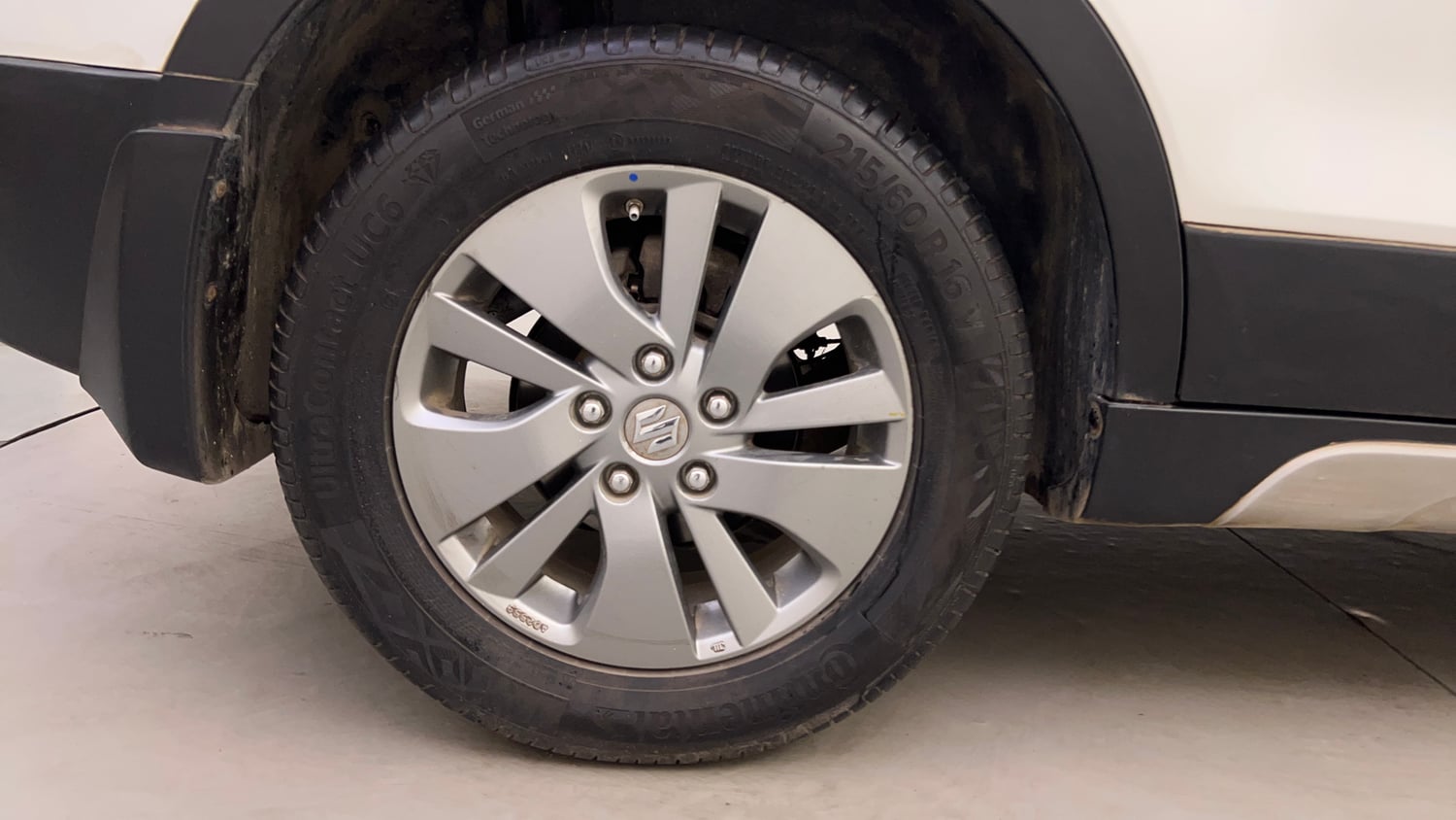 Used 2016 Maruti Suzuki S-Cross Zeta 1.3 Diesel Manual tyres RIGHT REAR TYRE RIM VIEW