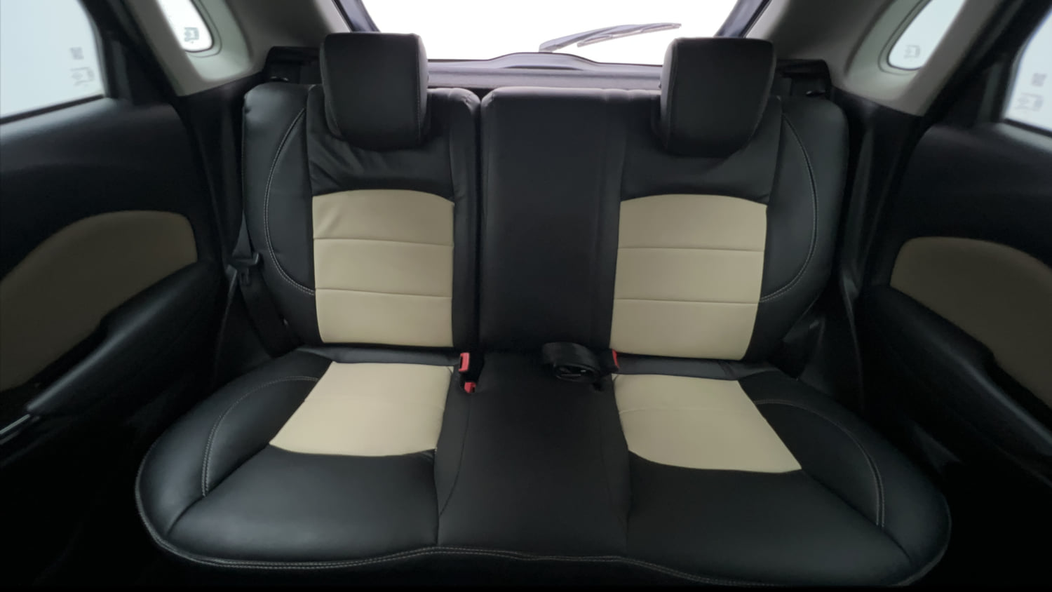 Used 2022 Toyota Glanza V AMT Petrol Automatic interior REAR SEAT CONDITION VIEW
