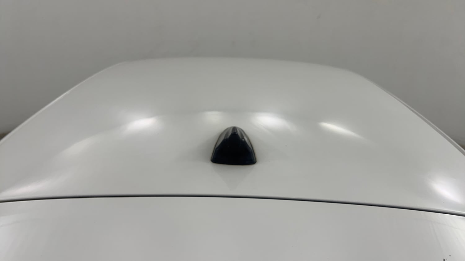 Used 2015 Volkswagen Polo Highline1.2L (P) Petrol Manual exterior EXTERIOR ROOF VIEW