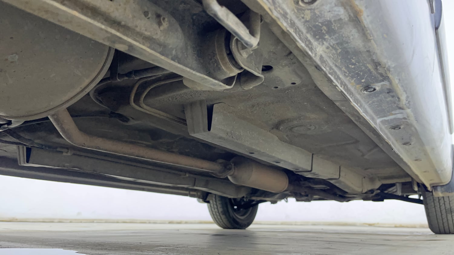 Used 2014 Maruti Suzuki Wagon R VXI Petrol Manual extra REAR RIGHT UNDERBODY VIEW