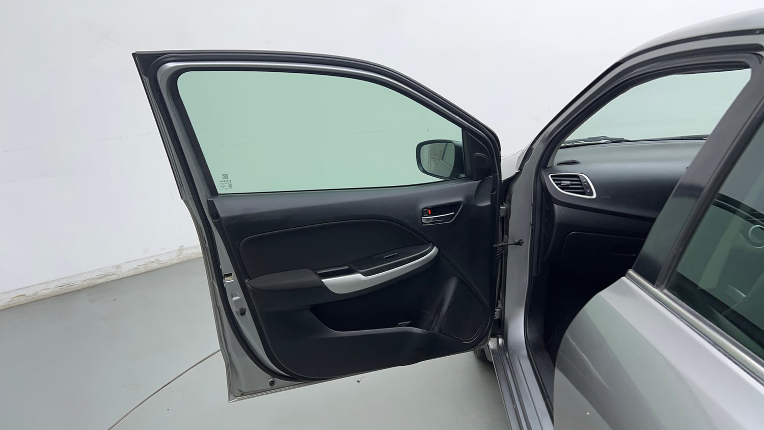 Used 2018 Maruti Suzuki Baleno Alpha 1.2 Petrol Manual interior LEFT FRONT DOOR OPEN VIEW