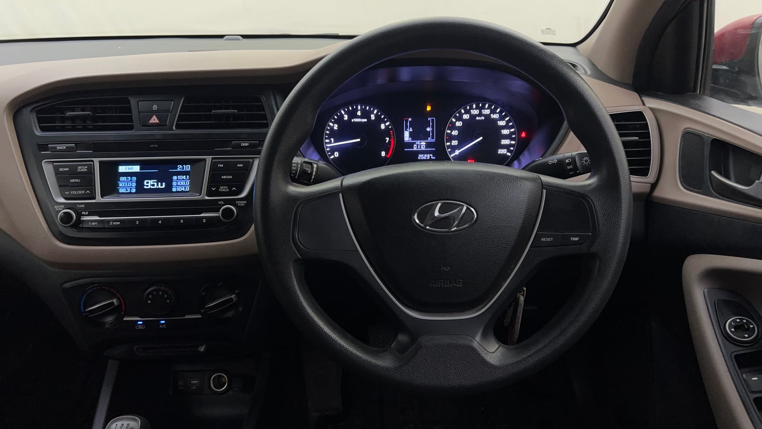 Used 2017 Hyundai Elite i20 Magna Executive 1.2 Petrol Manual interior STEERING VIEW