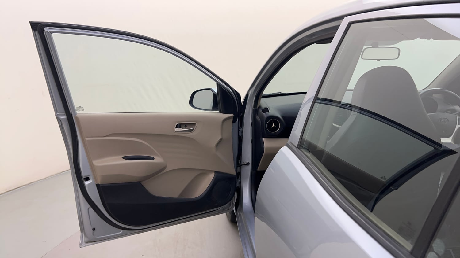 Used 2020 Hyundai Santro Asta Petrol Manual interior LEFT FRONT DOOR OPEN VIEW