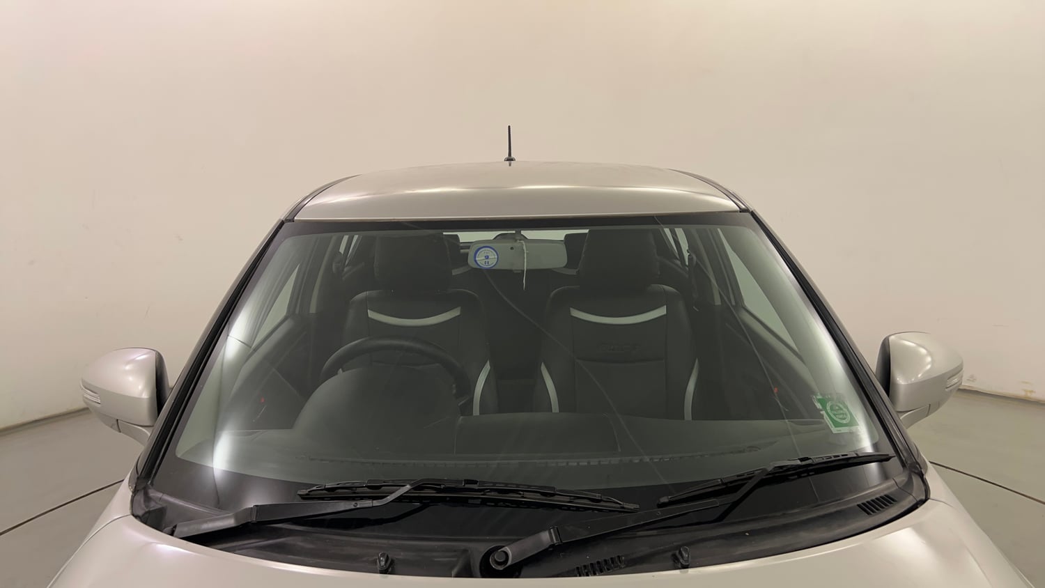 Used 2014 Maruti Suzuki Swift VXi Petrol Manual exterior FRONT WINDSHIELD VIEW
