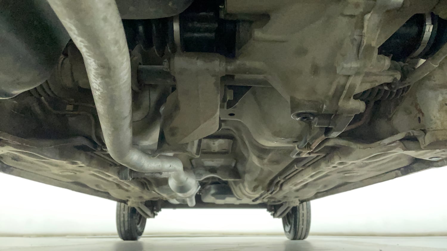 Used 2019 Maruti Suzuki Alto 800 LXi Petrol Manual extra FRONT LEFT UNDERBODY VIEW