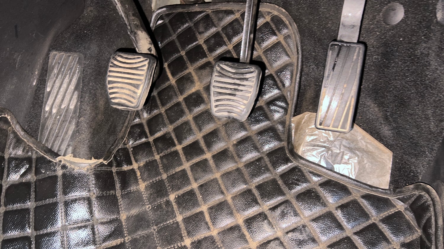 Used 2022 Mahindra XUV700 AX 7 Petrol MT 7 STR Petrol Manual interior PEDALS VIEW