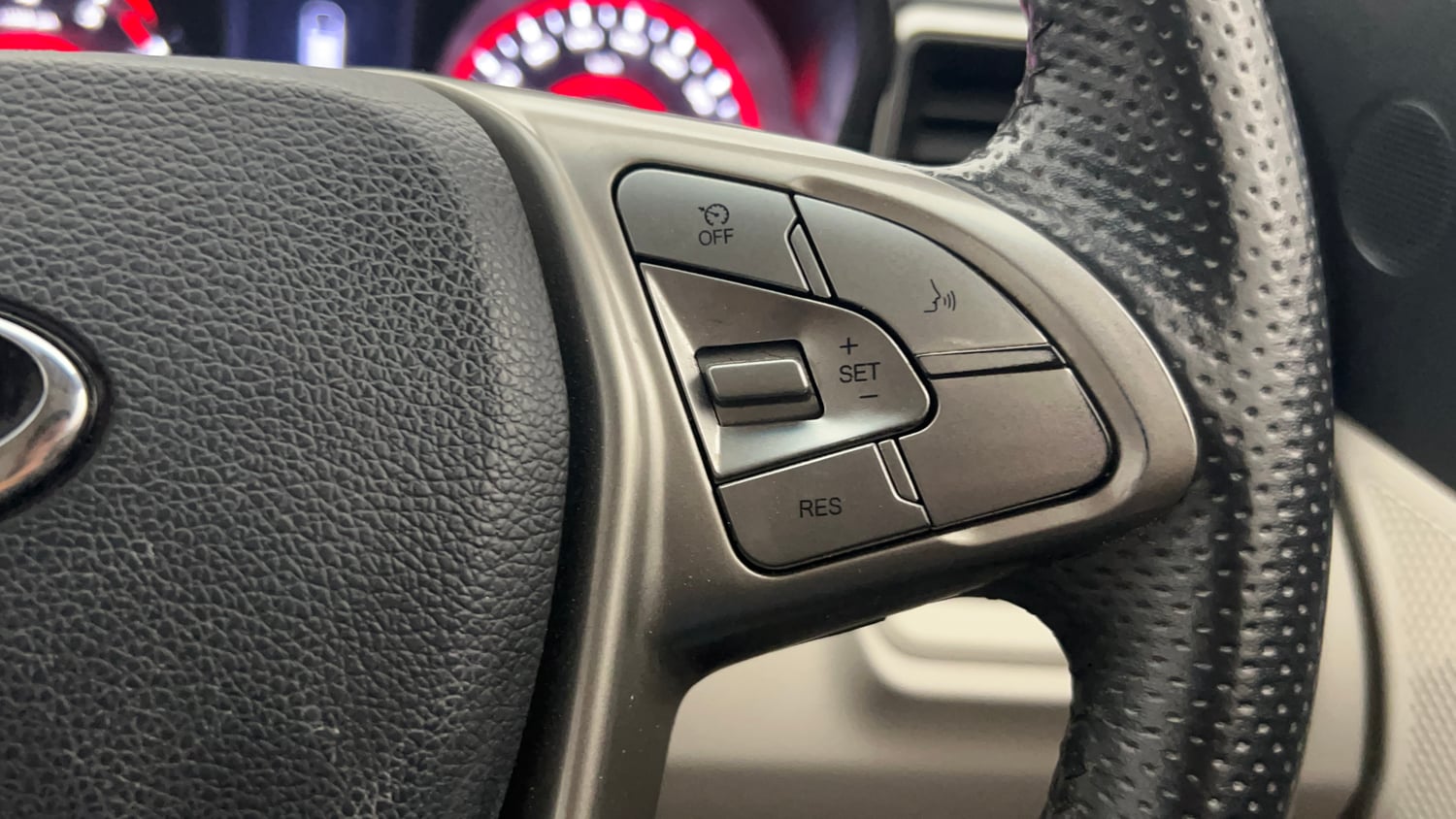 Used 2021 Mahindra XUV 300 W8 (O) 1.2 Petrol Petrol Manual top_features Cruise control