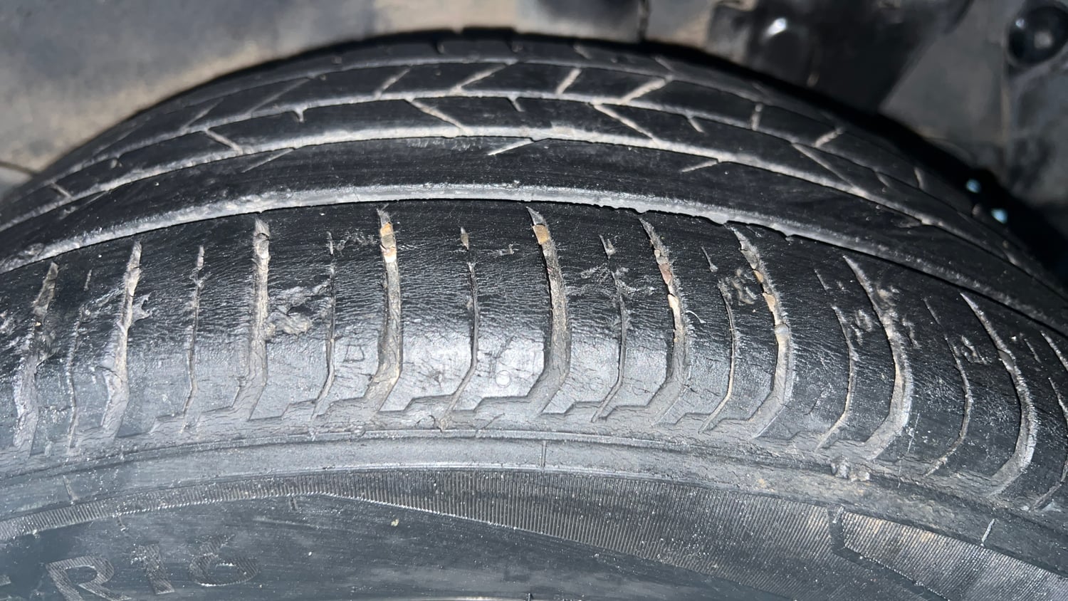 Used 2021 Hyundai i20 Asta 1.2 IVT Petrol Automatic tyres LEFT REAR TYRE TREAD VIEW