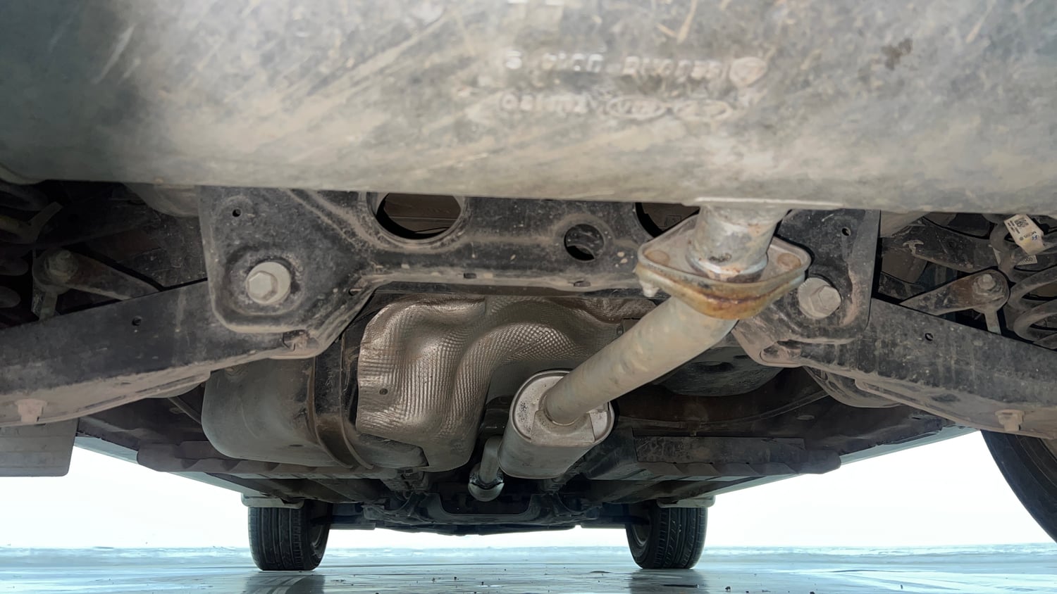 Used 2017 Hyundai Tucson 2WD MT Petrol Petrol Manual extra REAR UNDERBODY VIEW (TAKEN FROM REAR)