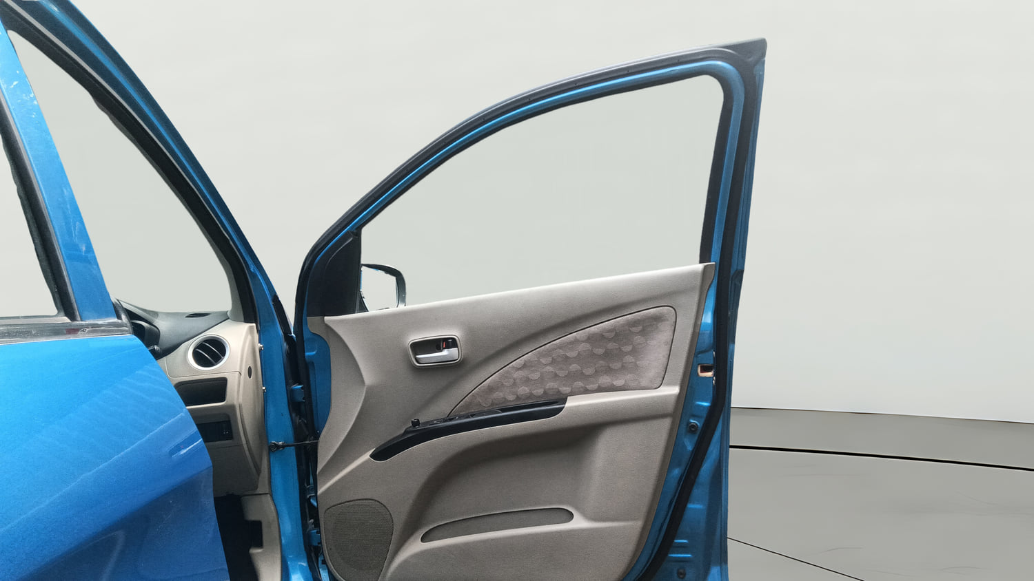Used 2015 Maruti Suzuki Celerio ZXi Petrol Manual interior RIGHT FRONT DOOR OPEN VIEW