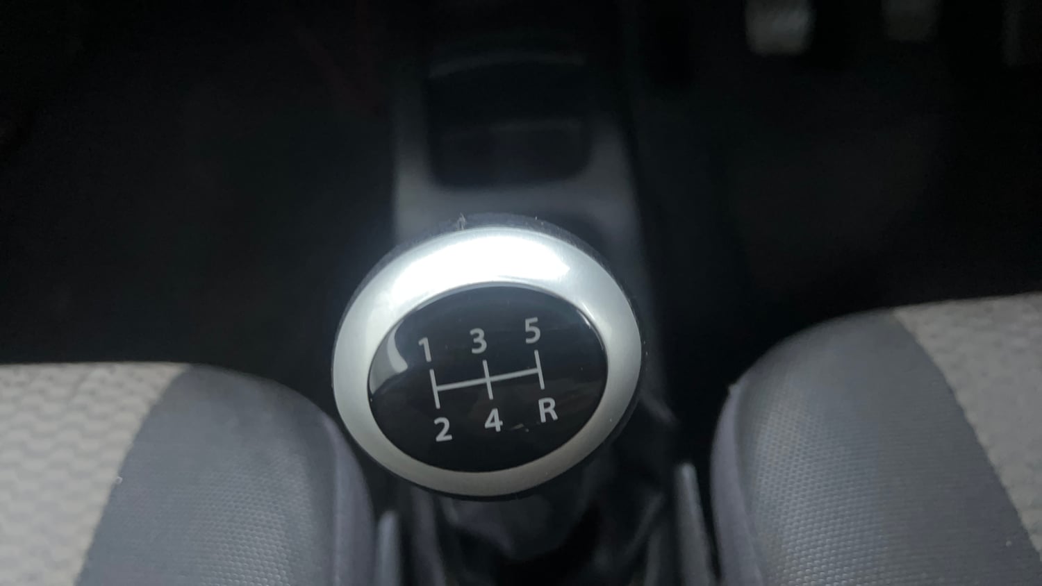 Used 2014 Maruti Suzuki Wagon R LXI Petrol Manual interior GEAR  KNOB VIEW