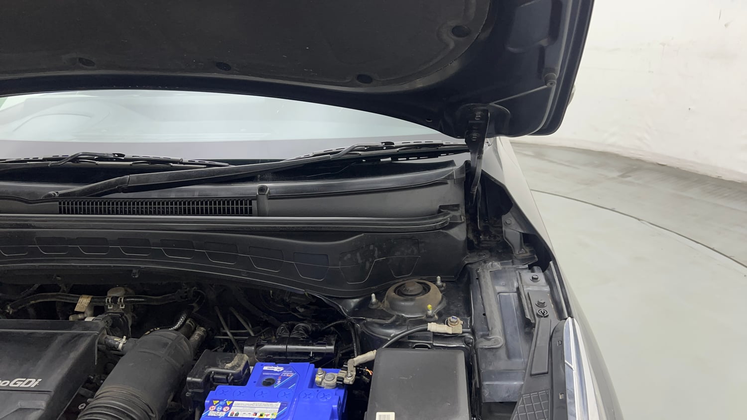 Used 2023 Kia Seltos GTX Plus 1.4 DCT Petrol Automatic engine ENGINE LEFT SIDE HINGE & APRON VIEW