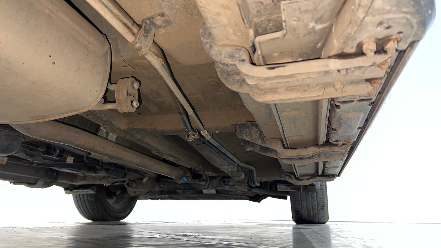Used 2022 Mahindra XUV700 AX 7 Petrol MT 7 STR Petrol Manual extra REAR RIGHT UNDERBODY VIEW