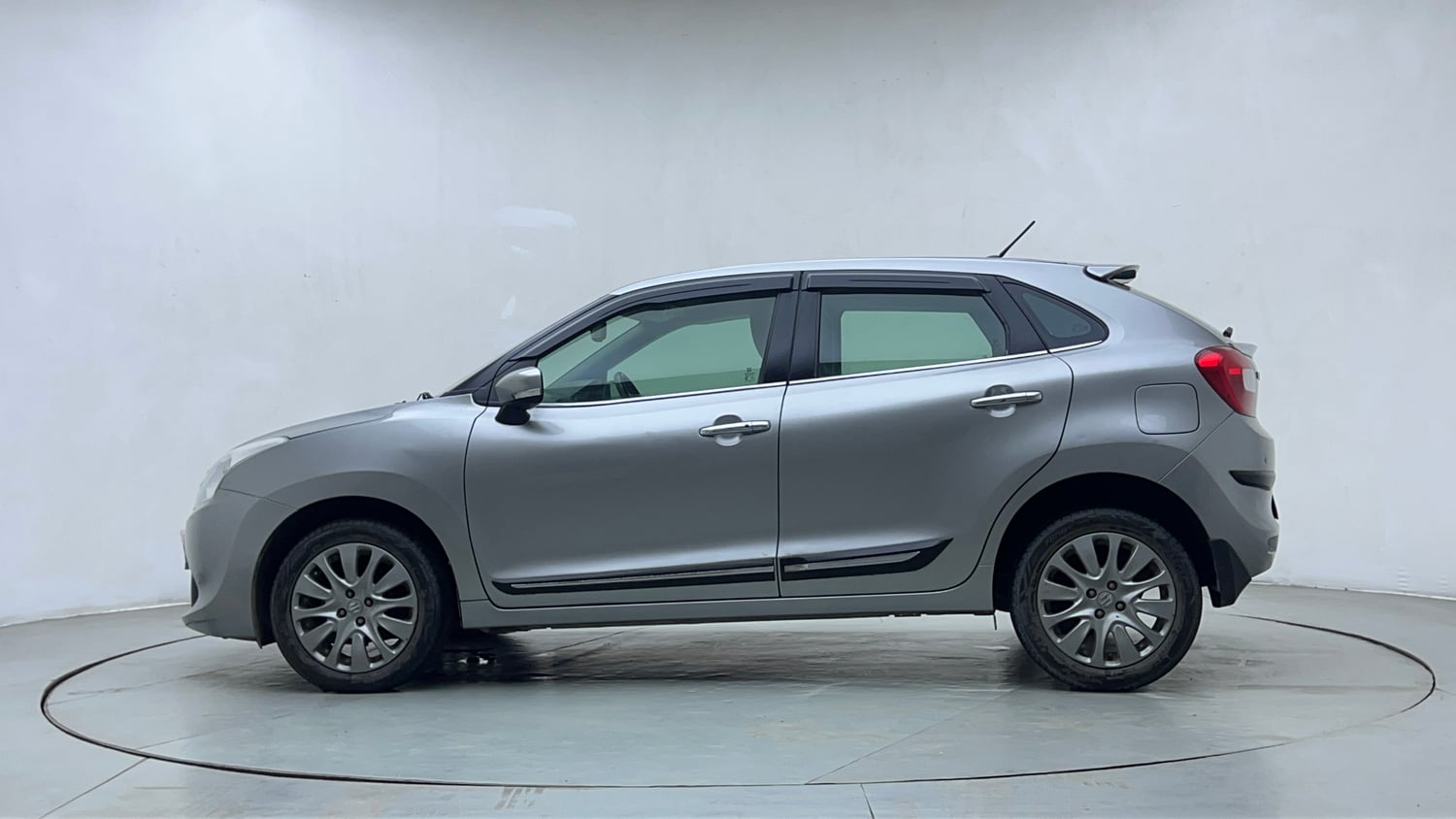Used 2017 Maruti Suzuki Baleno Zeta 1.3 Diesel Manual exterior LEFT SIDE VIEW