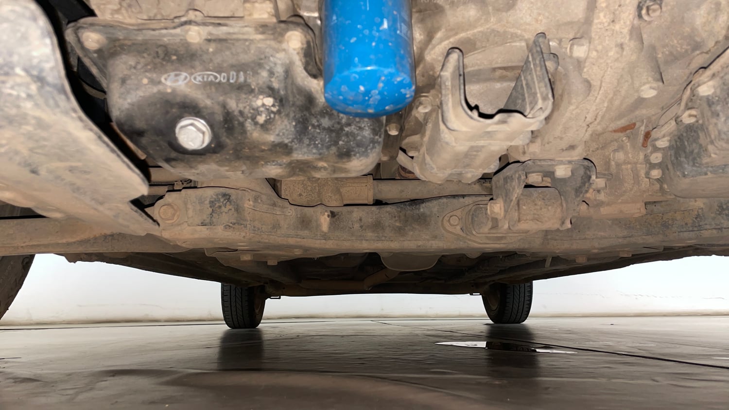 Used 2019 Hyundai Grand i10 Sportz AT 1.2 Kappa VTVT Petrol Automatic extra FRONT LEFT UNDERBODY VIEW