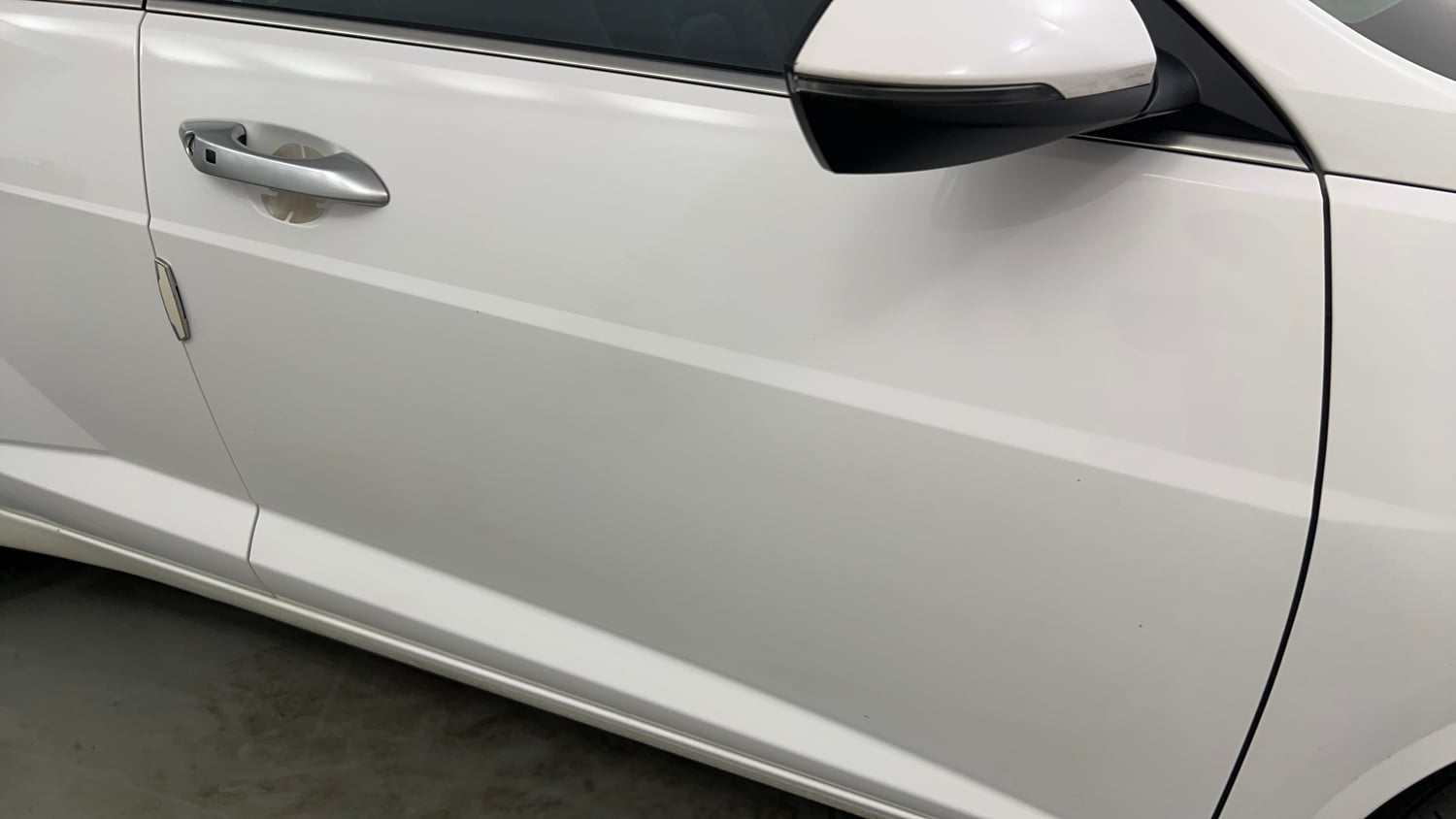 Used 2023 Hyundai Verna SX (O) 1.5 Turbo Petrol MT Petrol Manual dents MINOR DENT