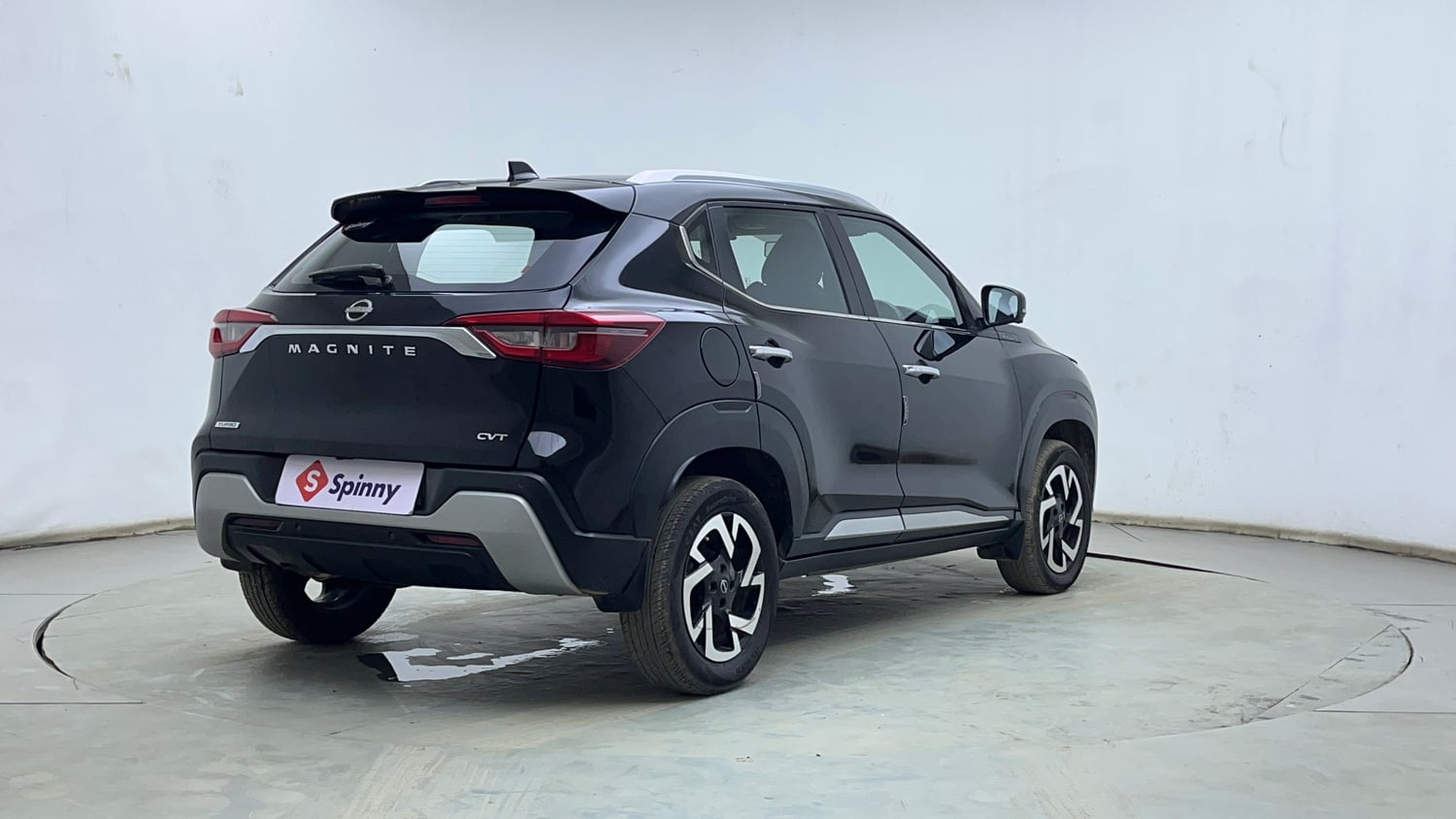 Used 2024 Nissan Magnite XV Premium (O)Turbo CVT Petrol Automatic exterior RIGHT REAR CORNER VIEW