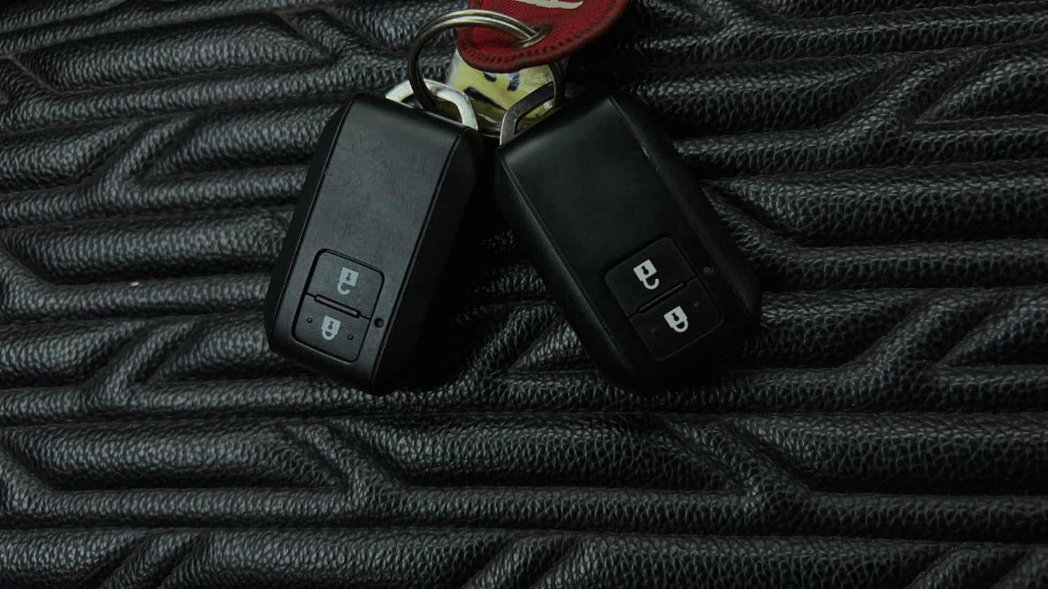 Used 2024 Maruti Suzuki Swift VXi (O) Petrol Manual extra CAR KEY VIEW