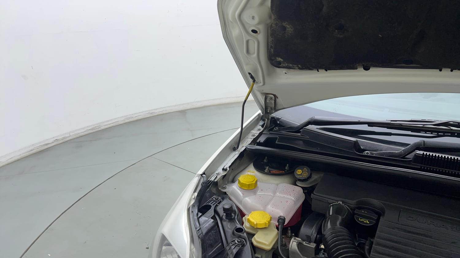 Used 2014 Ford Figo Duratec Petrol EXI 1.2 Petrol Manual engine ENGINE RIGHT SIDE HINGE & APRON VIEW