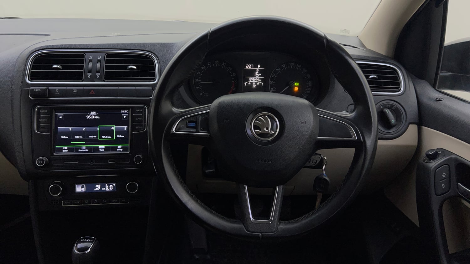 Used 2019 Skoda Rapid Ambition 1.5 TDI AT Diesel Automatic top_features Steering mounted controls