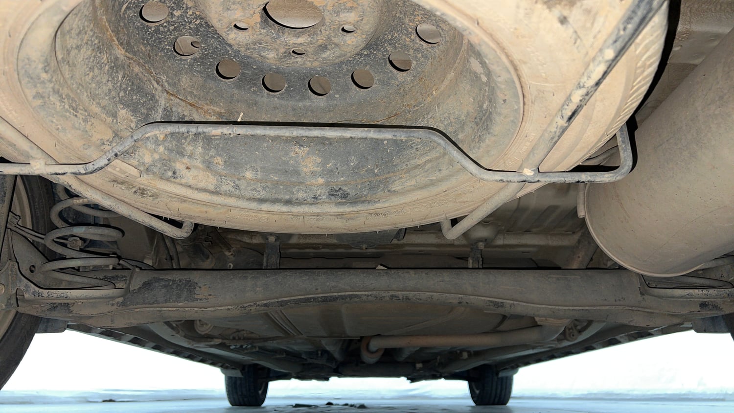 Used 2021 Maruti Suzuki XL6 Zeta MT Petrol Petrol Manual extra REAR UNDERBODY VIEW (TAKEN FROM REAR)