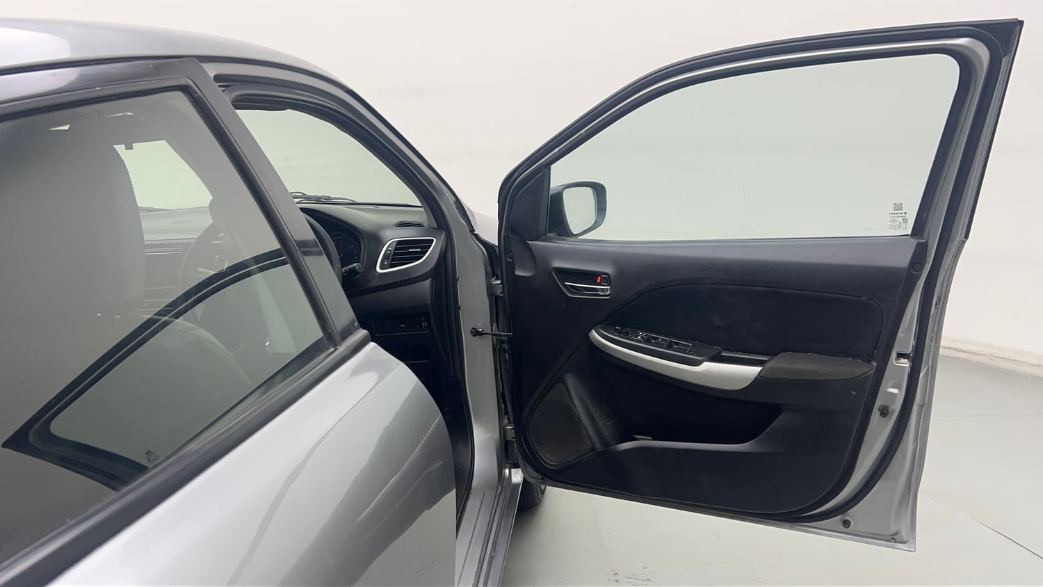 Used 2017 Maruti Suzuki Baleno Delta 1.2 Petrol Manual interior RIGHT FRONT DOOR OPEN VIEW