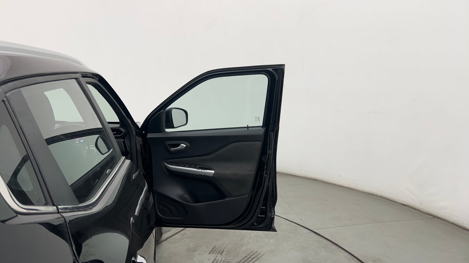 Used 2023 Nissan Magnite XV Premium Turbo Petrol Manual interior RIGHT FRONT DOOR OPEN VIEW