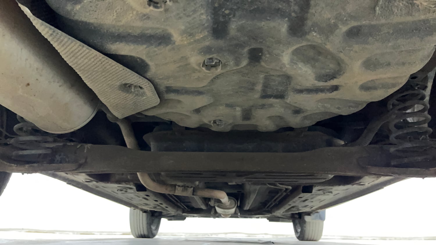 Used 2024 Nissan Magnite XV Premium (O)Turbo CVT Petrol Automatic extra REAR UNDERBODY VIEW (TAKEN FROM REAR)