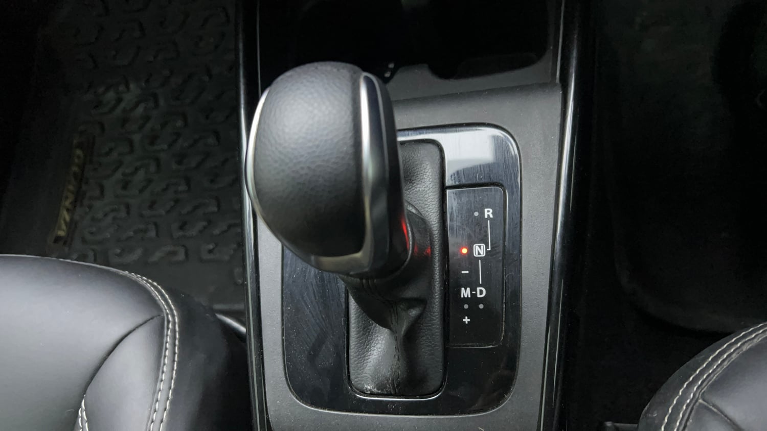 Used 2022 Toyota Glanza V AMT Petrol Automatic interior GEAR  KNOB VIEW
