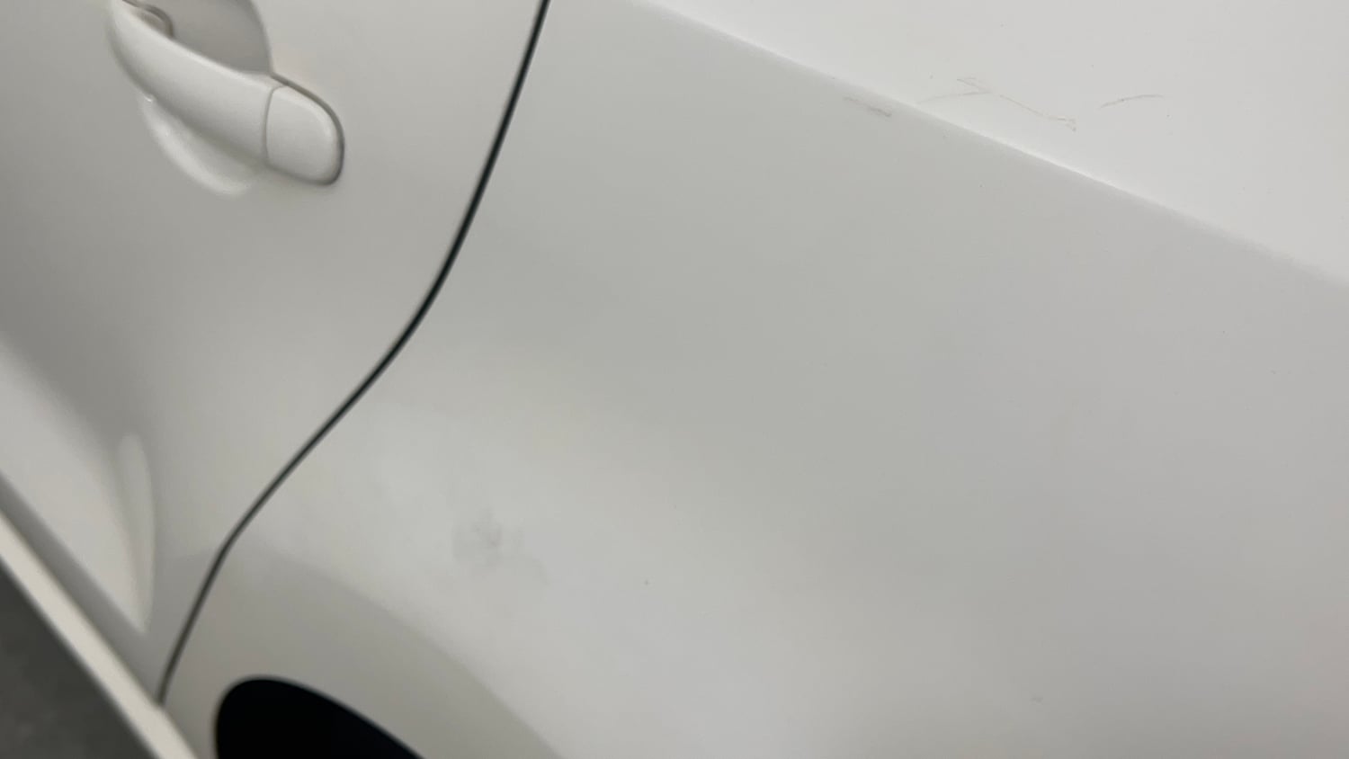 Used 2015 Volkswagen Polo Highline1.2L (P) Petrol Manual dents MINOR SCRATCH
