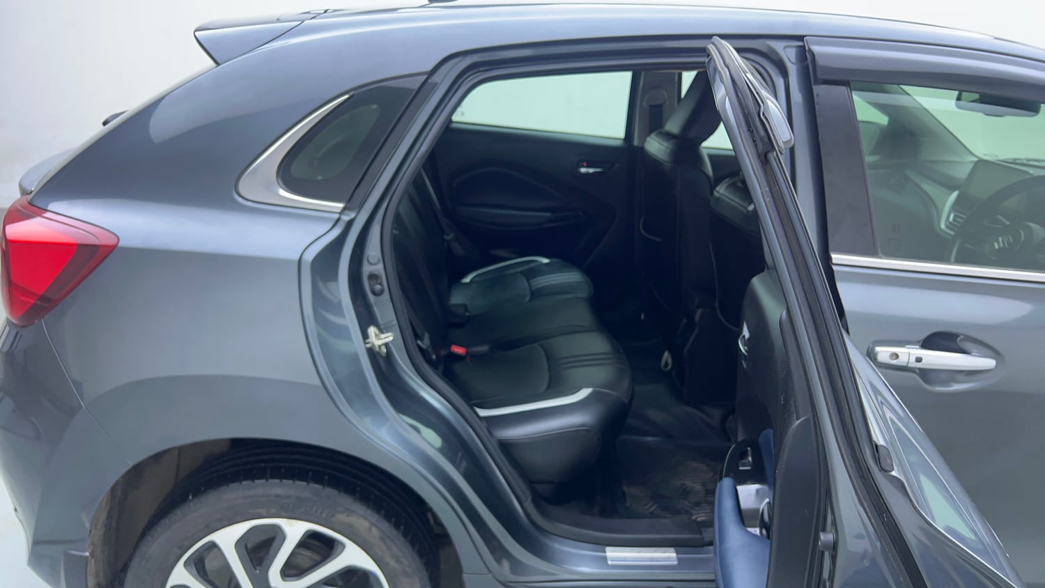 Used 2022 Maruti Suzuki Baleno Alpha MT Petrol Manual interior RIGHT SIDE REAR DOOR CABIN VIEW